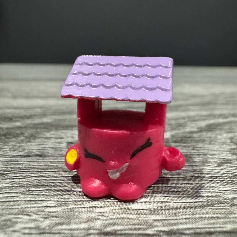 Shopkins | Garden: Penny Wishing Well (5-027) - Mini Collectible Figure